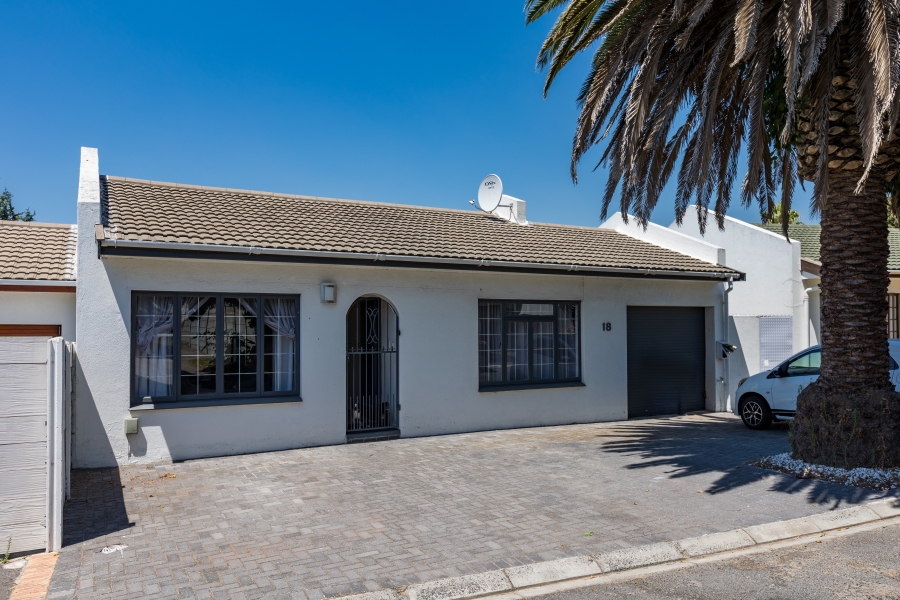 2 Bedroom Property for Sale in Vredekloof Western Cape